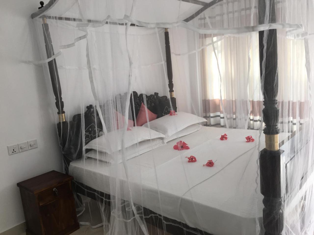 Sea Breeze Otel Bentota Dış mekan fotoğraf