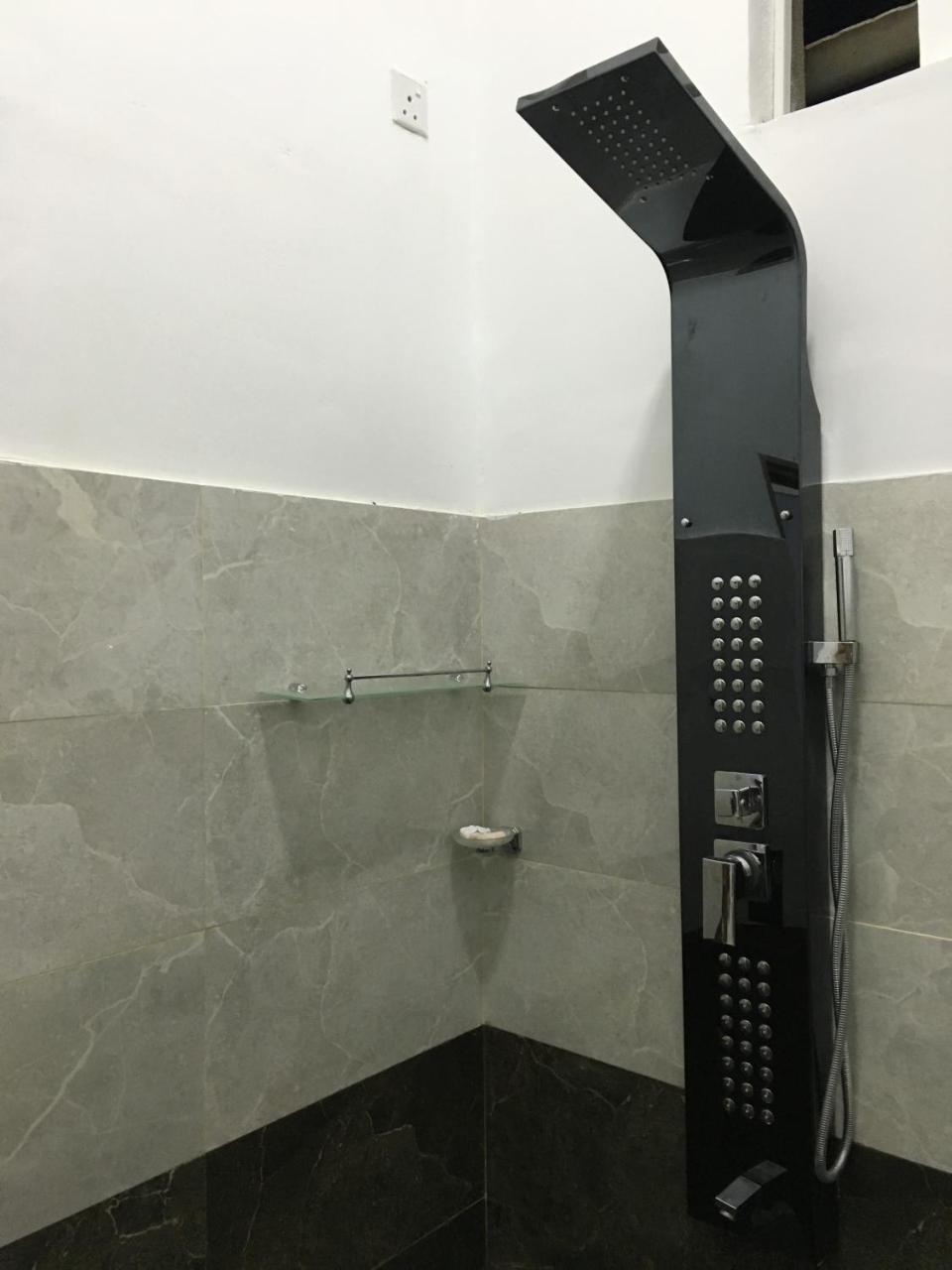 Sea Breeze Otel Bentota Dış mekan fotoğraf